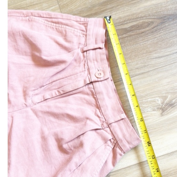 Wilfred Free Short - Picture 4 of 8